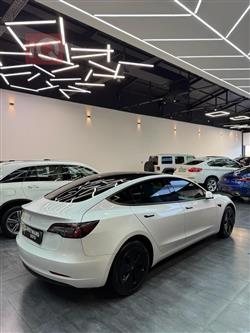 تسلا موديل 3